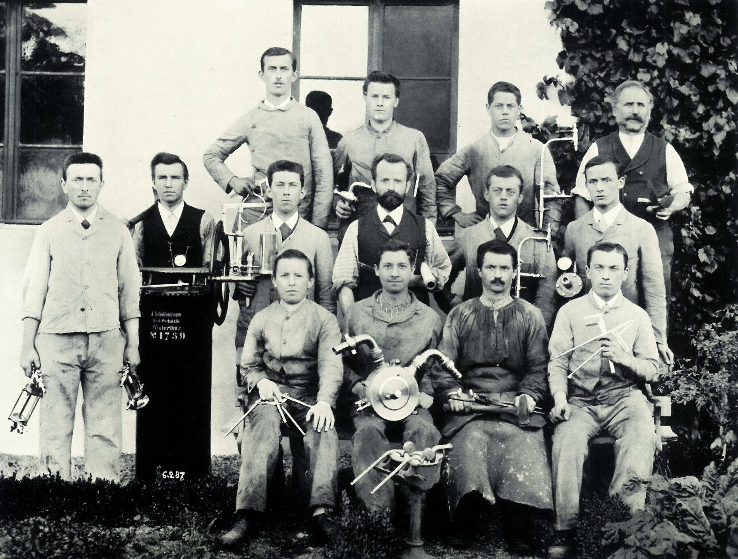 Belegschaft der Scheco AG um 1890