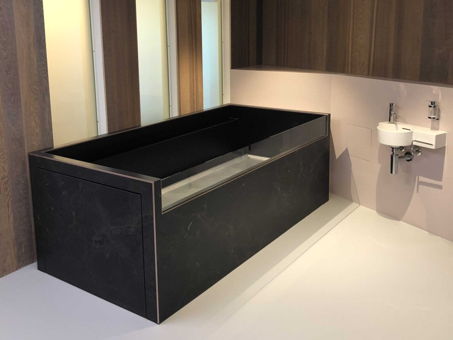 Kühlkatafalk für das Alterszentrum Sophie Guyer